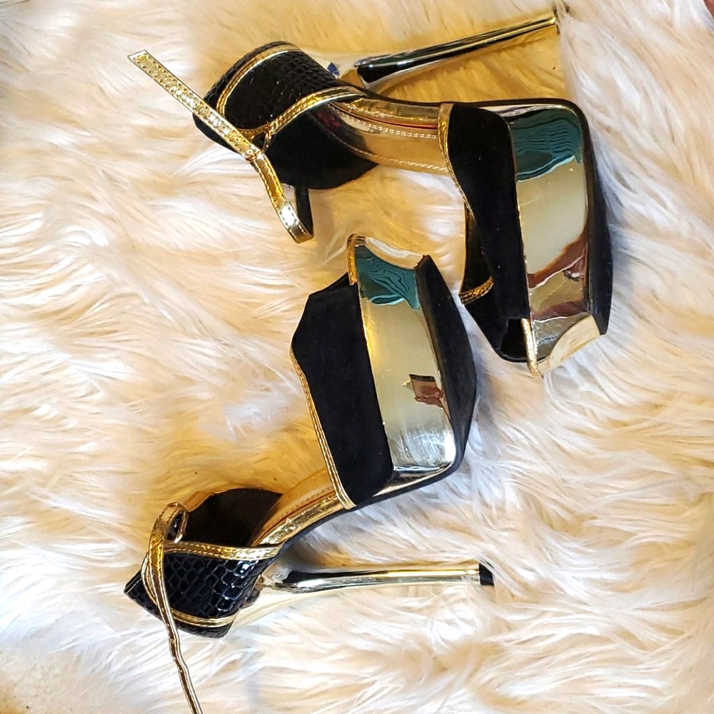 Back and gold platform heels